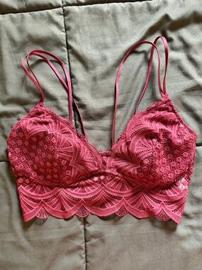 Auden Elegant Lace Bralette in Red